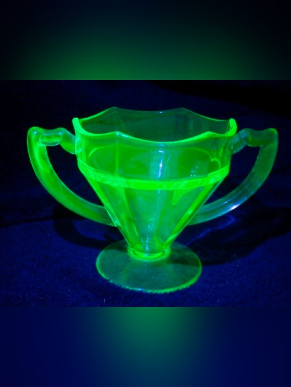 Vintage Uranium Glass Sugar Bowl – Excellent Condition – Depression Glass